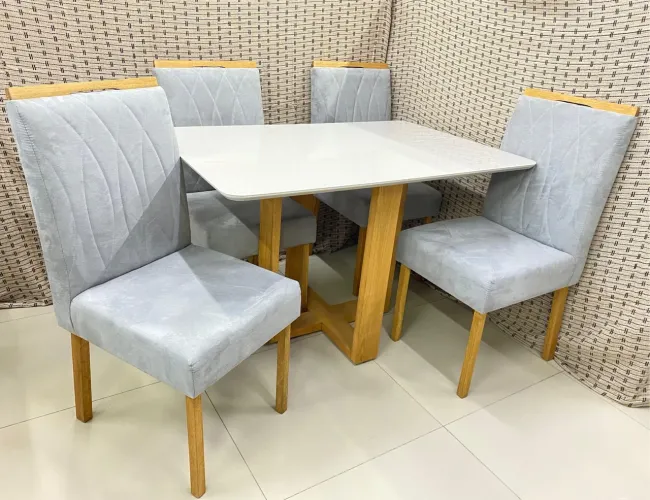 Mesa de Jantar Pietro 100x100 com 4 cadeiras Madeira Maciça