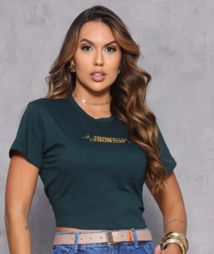 Camiseta feminina verde com estampa