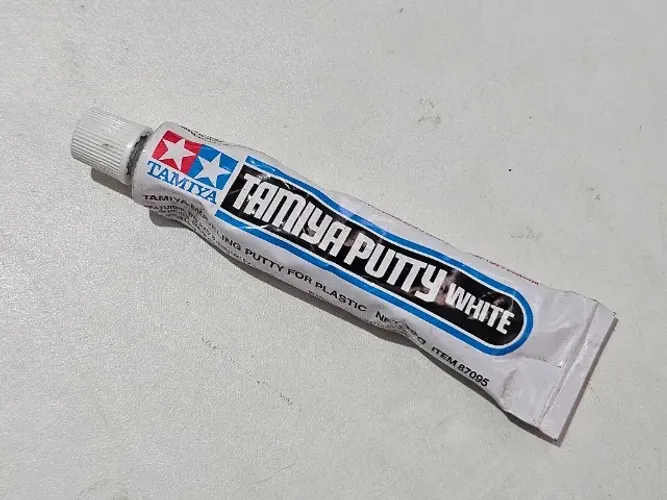 Massa para correção de imperfeições Tamiya Putty Branca modelismo em geral