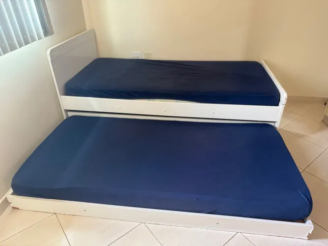 Cama solteiro mais cama auxiliar