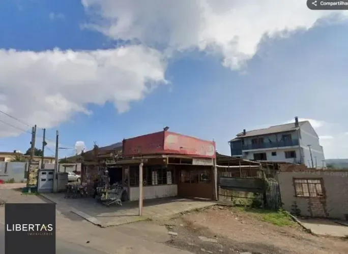 Excelente oportunidade de investimento imóvel com construção mista e amplo potencial come