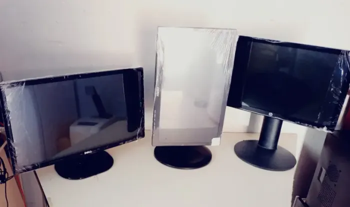 monitores modelos e preços variados ! 17,19,20,22,23 polegadas !