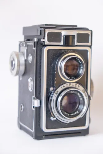 TLR Ikoflex - Lente Zeiss Tessar 75mm 3.5mm