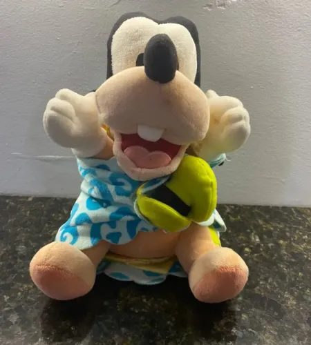 Pelúcia Goofy bebê- Original Disney Importado