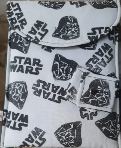 Capa artesanal para proteção Kindle 