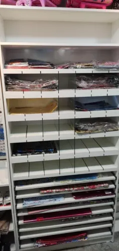 Expositor papeis de presentes- Sacos Celofane  Prat Retratil