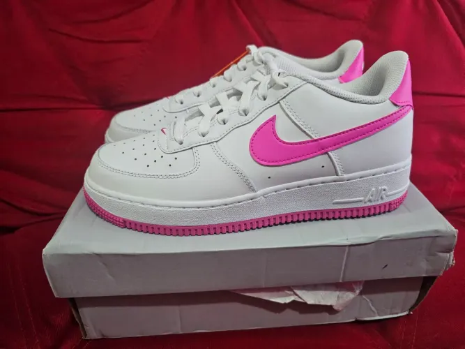 Nike Air Force 1 White Laser Fuchsia