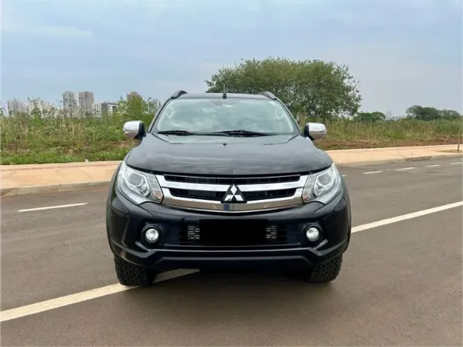 Mitsubishi L200 Triton Sport HPE-S 2.4 CD Dies. AUT 2020