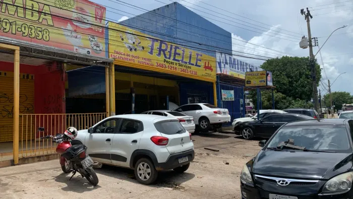 Lote c/ prédio c/ 180mts2, Av. Central, escriturado + autopeças completa