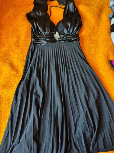Vestido de festa preto elegante