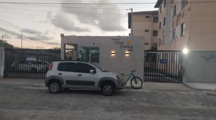 Condomínio César Franco (G)