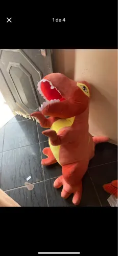 Pelúcia grande dinossauro 
