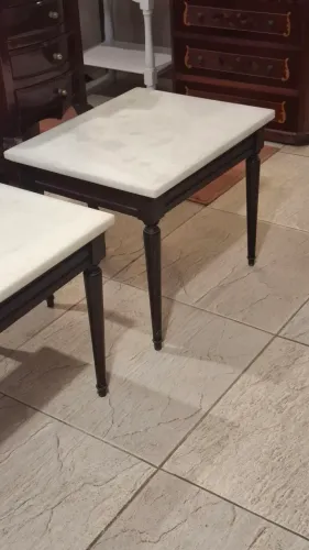 Par Mesinhas Antigas Madeira Nobre Mármore 