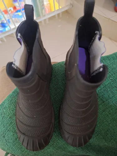 Bota coturno Wandinha