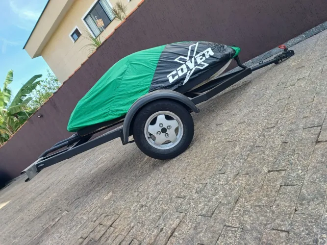 Jet Ski com reboque para venda