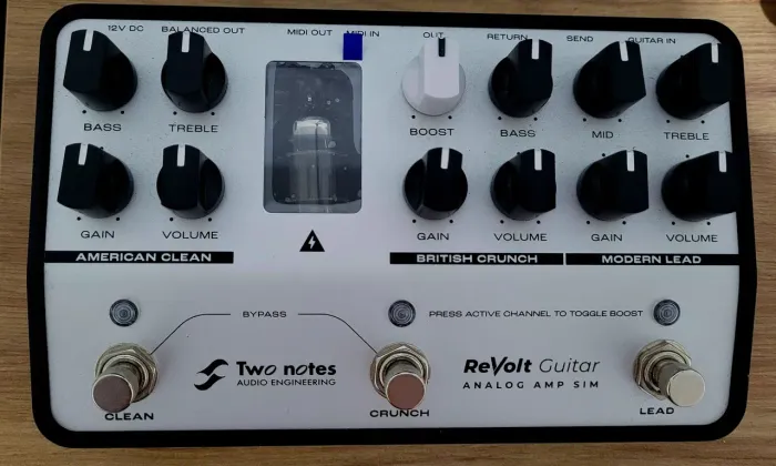 Pedal Two Notes ReVolt Guitar Válvulado