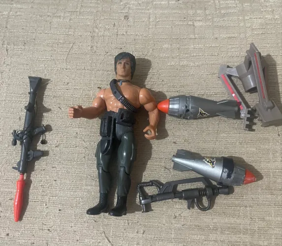 Rambo - boneco com acessórios 