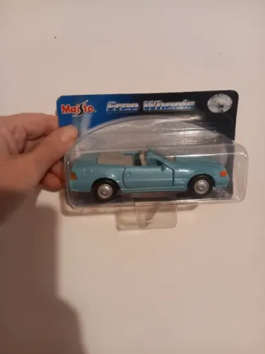 Hobbies - Miniatura -  Carros de Coleção Maisto  Free Wheels