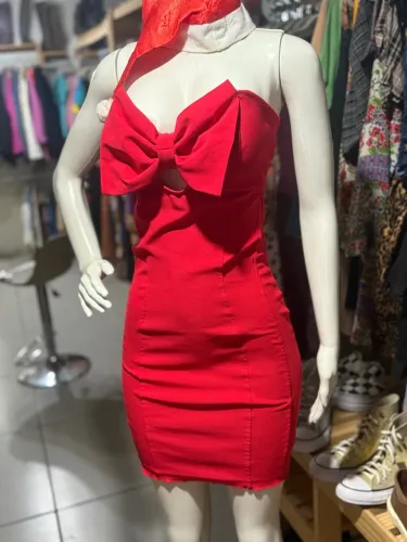 Vestido vermelho laço, tamanho M , com elastano
