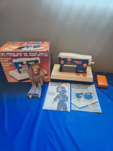 Mini máquina de costura da ESTRELA ANTIGA