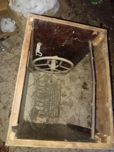 Pé de Máquina SINGER completo