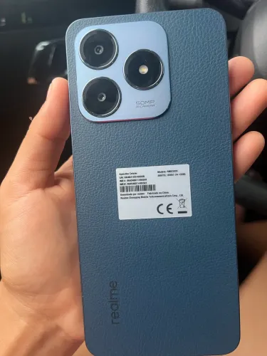 Realme C63