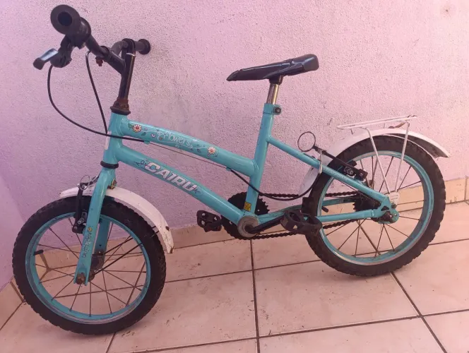 Vendo uma bicicleta aro 16 