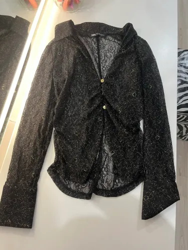 Blusa Zara preta com brilho