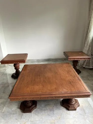 Conjunto de mesas madeira maciça