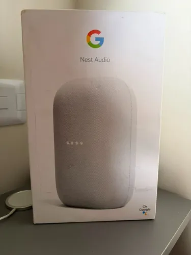 Google Nest Audio Smart Speaker - Estado de Novo (Impecável na Caixa)