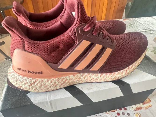 Tênis Adidas Ultraboost
