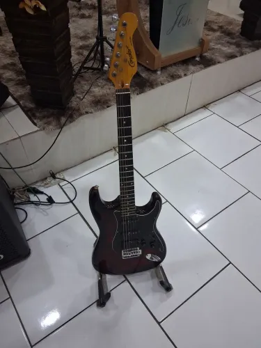 Guitarra condor