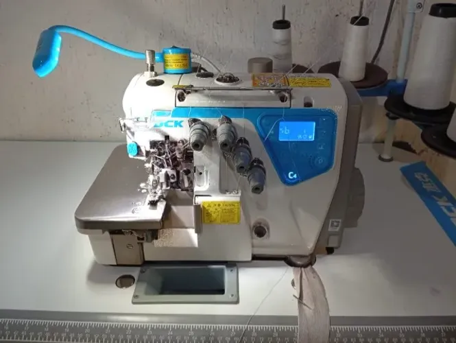 Máquina eletrônica ponto cadeia Jack com corte de linha
