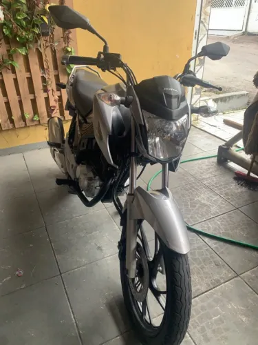 CG Fan 2023 (36.000 Km) Aceito ofertas