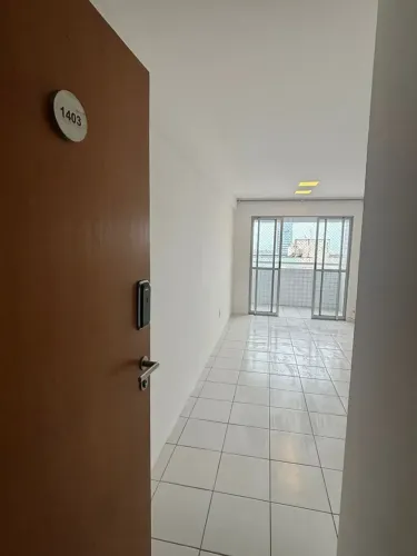 Imóvel para aluguel tem 72 metros quadrados com 3 quartos em Pina - Recife - PE