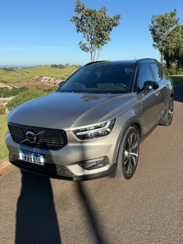 Volvo XC40 XC 40 T-5 Híbrido R-design 1.5 262cv FWD 2022
