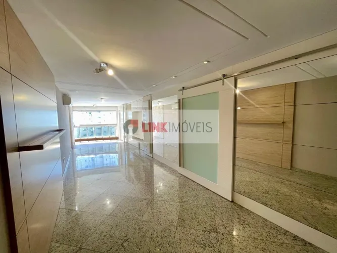 Apartamento em Praia do Canto - Vitória