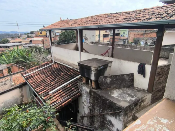 Barracão à venda, 4 quartos, 2 vagas, Jardim dos Comerciários (Venda Nova) - Belo Horizont