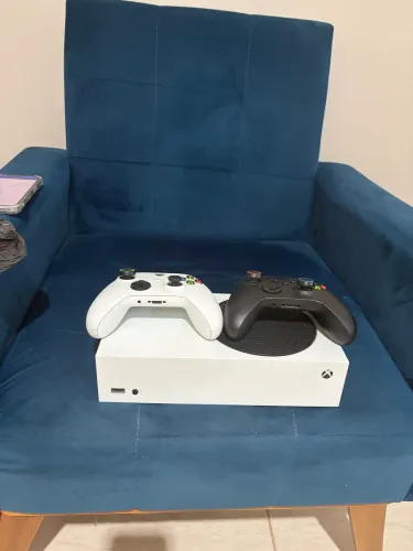 XBOX SERIES S NOVO DEMAIS 2 controles