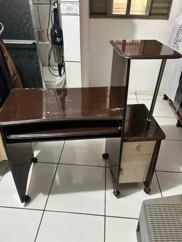 DOAÇÃO DE MESA DE PC