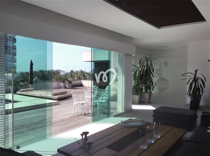 Luxo e Sofisticação na Barra: Cobertura Duplex com Vista Espetacular,492m²