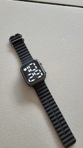 Carteiras em couro sintético - Relógio digital - Novas