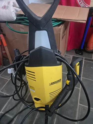 Lava jato alta pressão Karcher 
