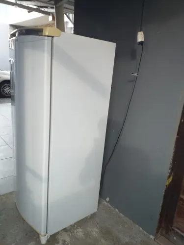 Freezer vertical cônsul 