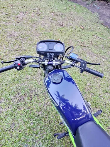 Moto no ponto de pega e Roda Documento original e toda revisada pintura nova