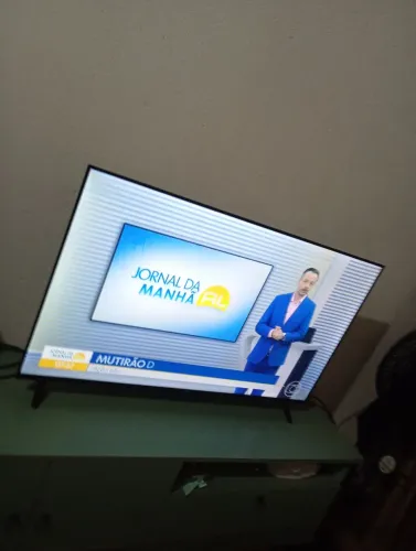 Oportunidade!! $999,00 Ótima TV 43! *, aceito cartão!
