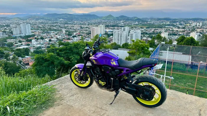 CB 1000r café