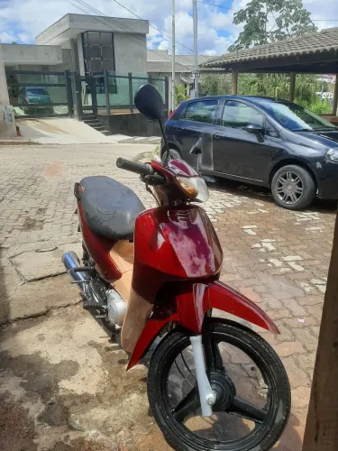 Moto Honda Biz 100 partida elétrica.