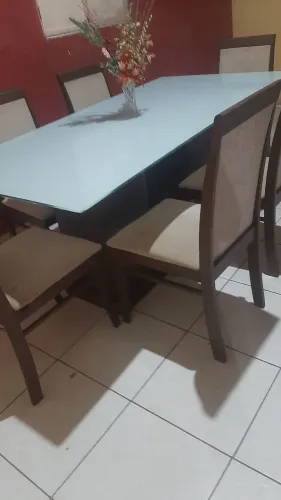 Mesa com 6 cadeiras tampo de vidro