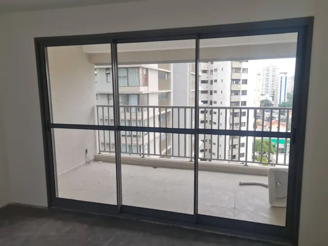 Porta Balcão em Alumínio 3mt x 2,10. Três folhas q se deslocam.